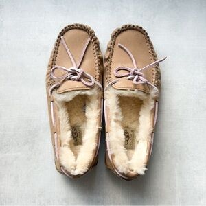 UGG Dakota Moccasins Slippers in Tabacco with Sheepskin Lining